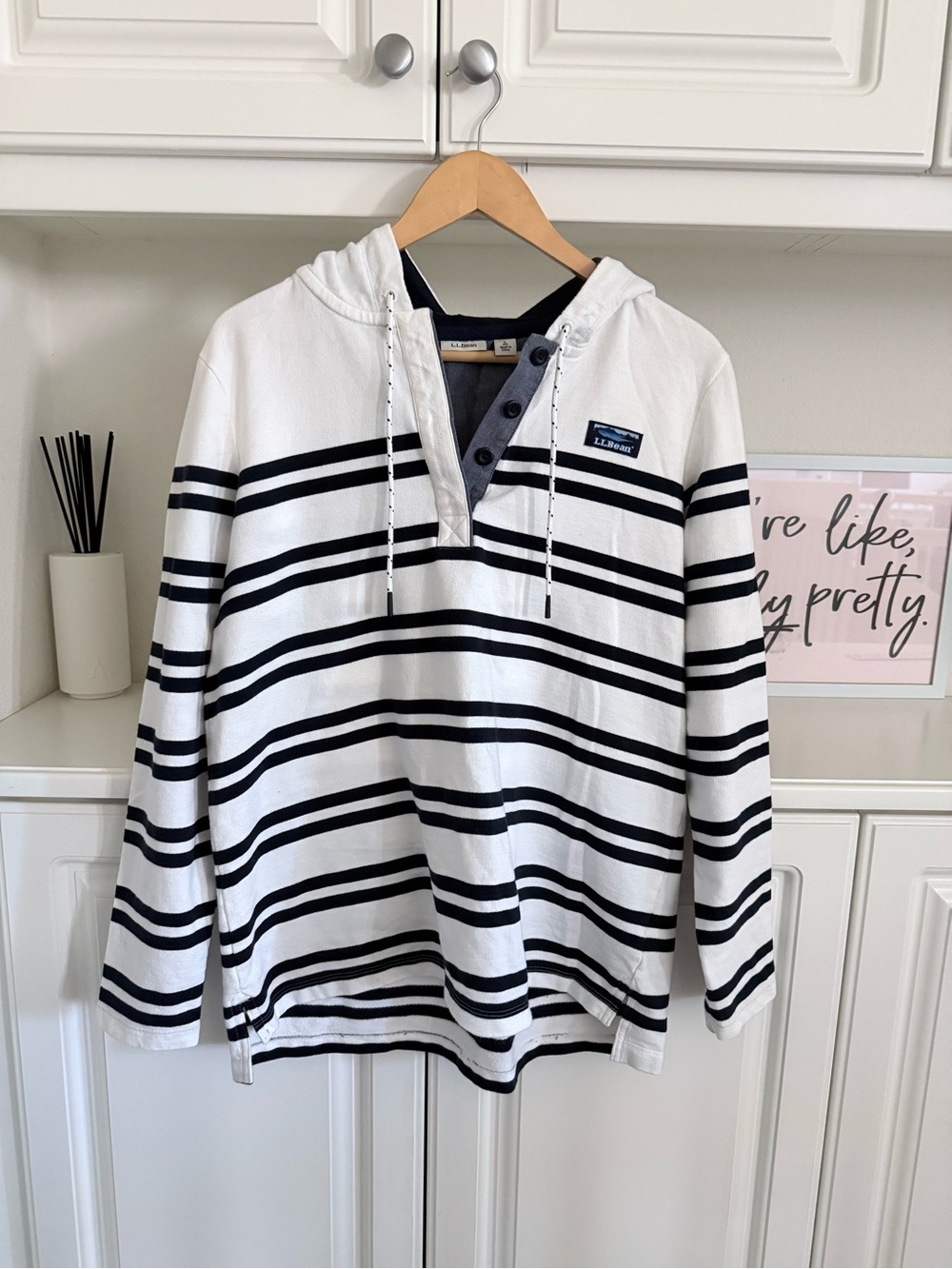 L.L. Bean White and Navy Lightweight Hoodie